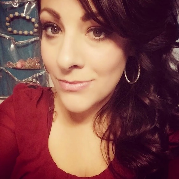 Meet your Posher, Shannon - Picture 1 of 1